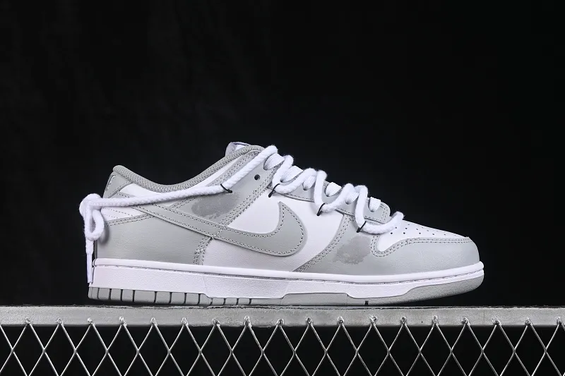 All categories Nk SB Dunk Series Nk SB Dunk Low High-end customized low-top sneakers Nike SB Dunk Low straps Anniversary high-end customized low-top casual sneakers HF5441-105